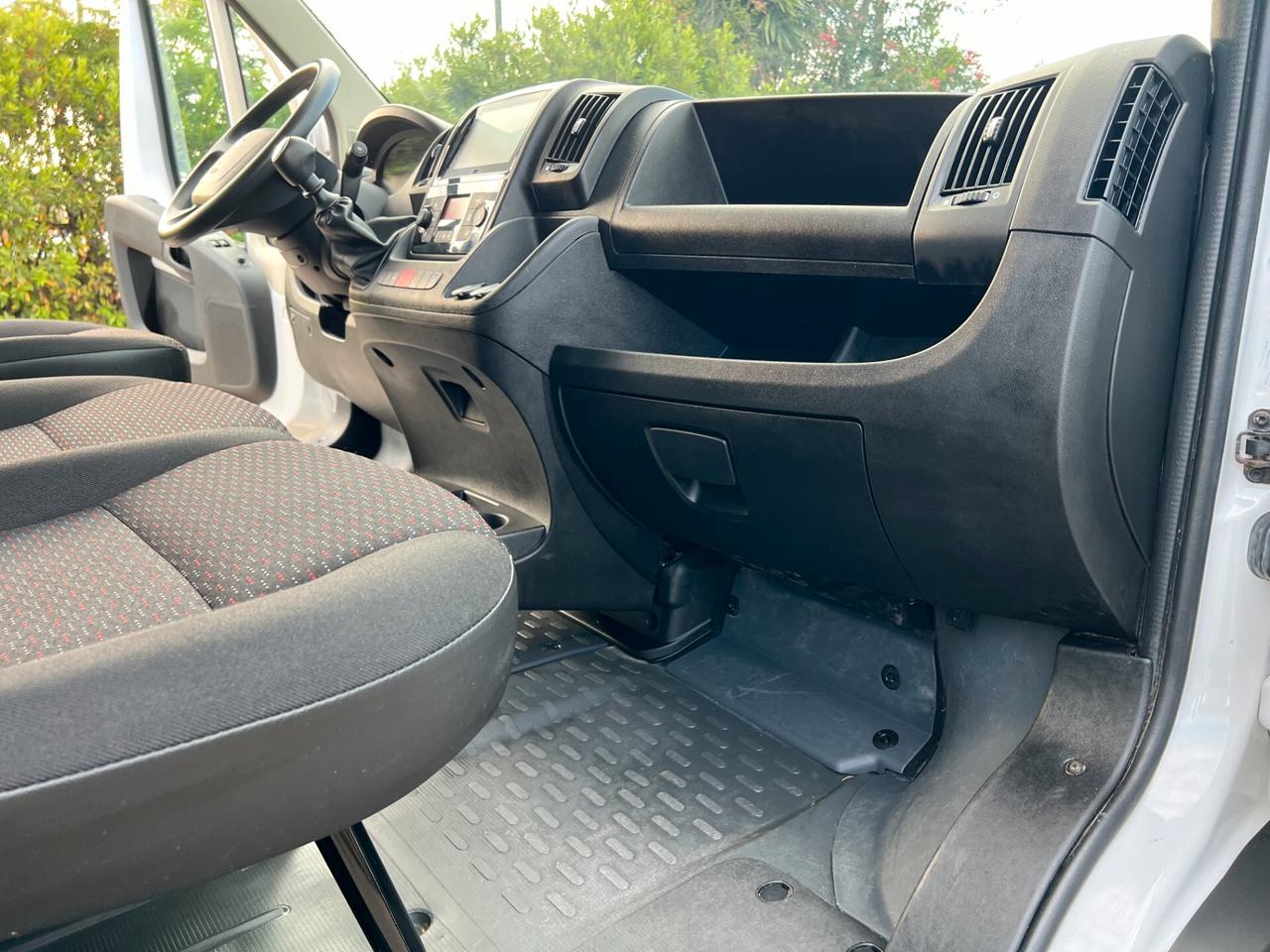 Peugeot Boxer 2.3 doppia cabina cassone fisso Aziendale