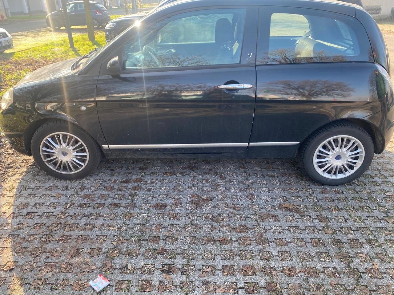 Lancia Ypsilon 1.2 Oro