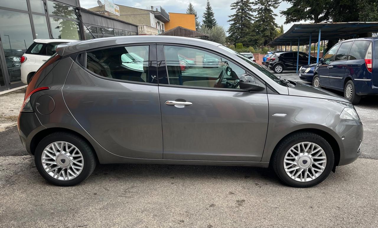 Lancia Ypsilon 1.2 69 CV Gold-solo km 51500-