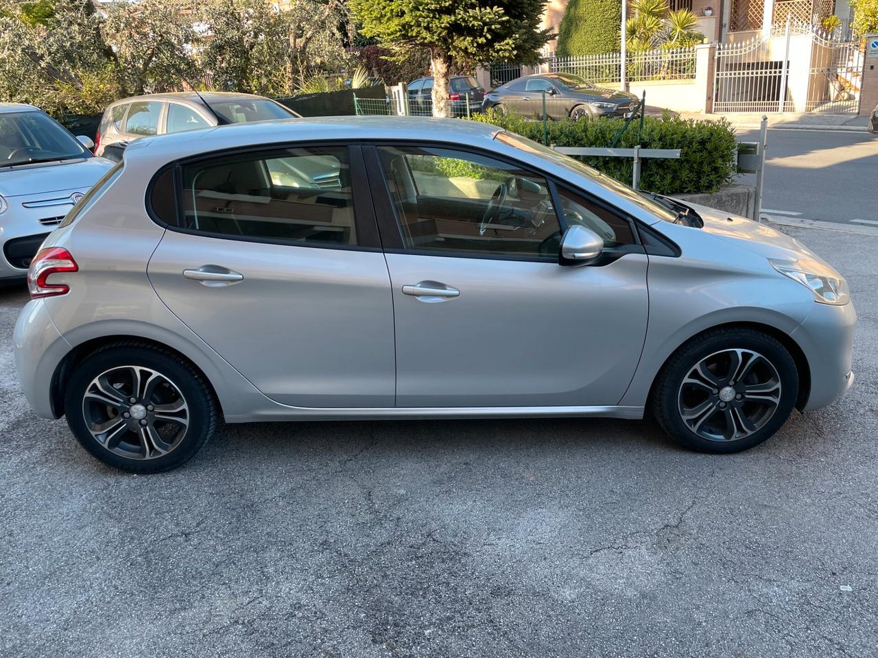 Peugeot 208 1.4 VTi 95 CV 5p. GPL Allure