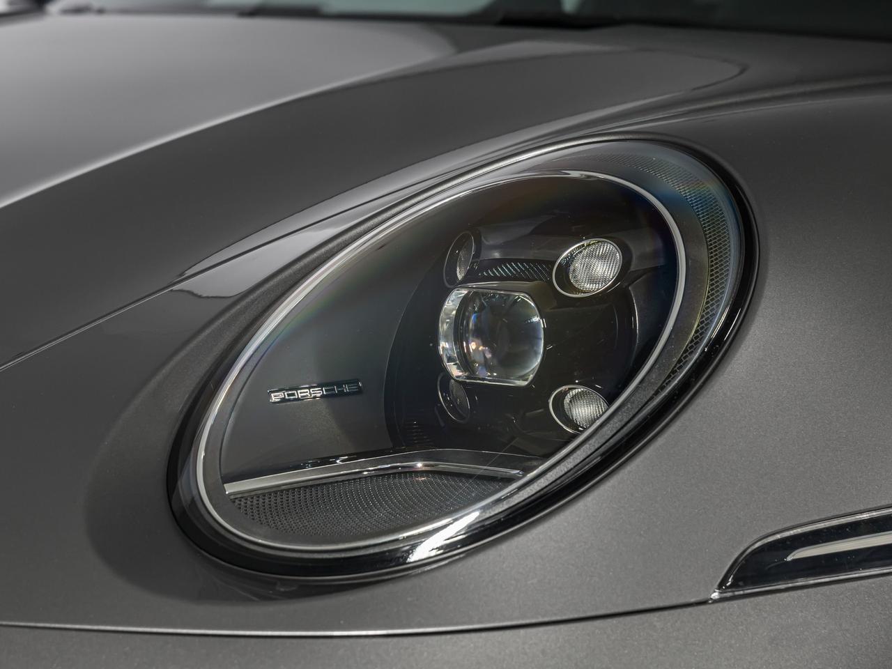 Porsche 911 coupe 3.0 carrera 4 auto