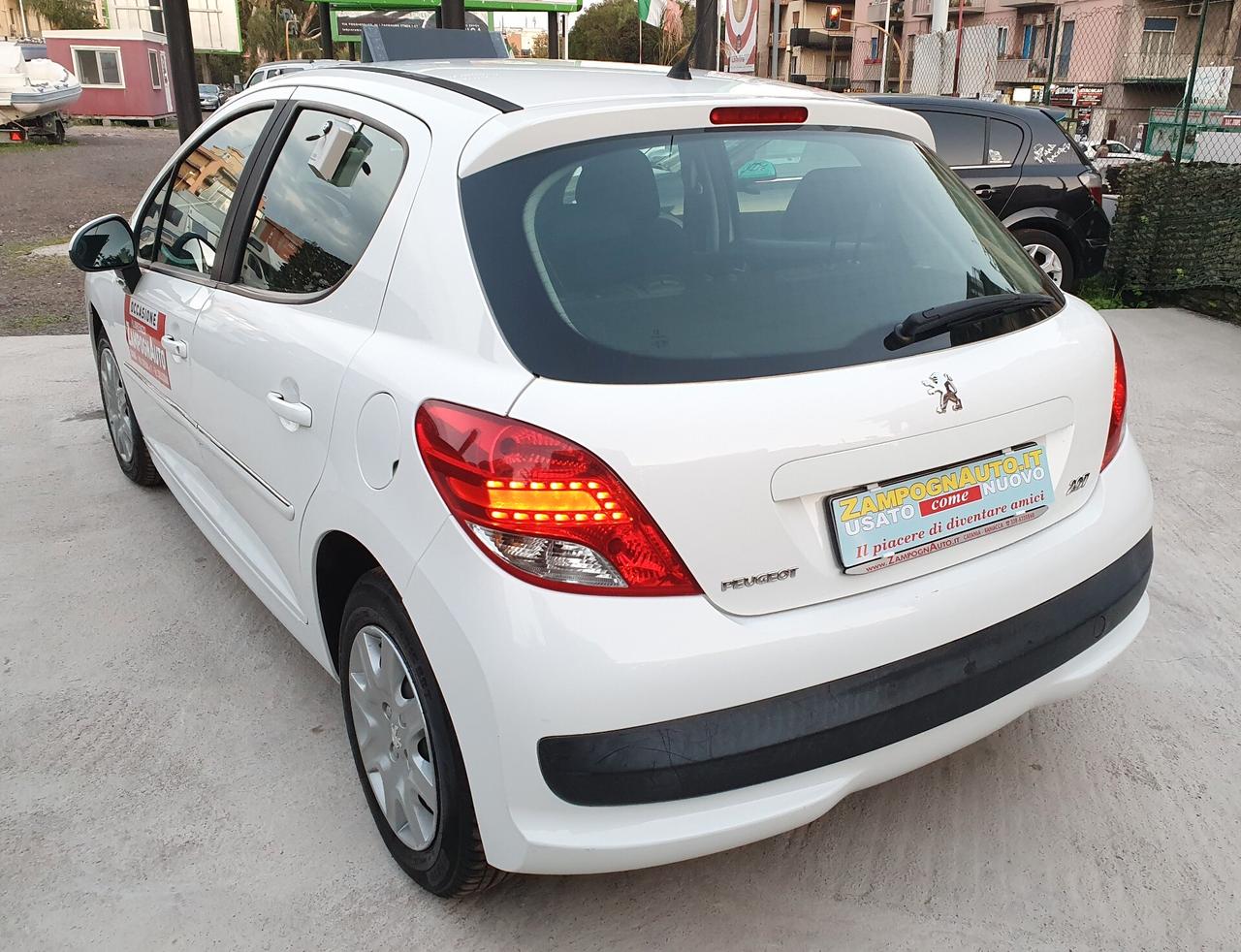 Peugeot 207 1.4 HDi 70CV X NEOPATENTATI MOTORE NUOVO ZAMPOGNAUTO CATANIA