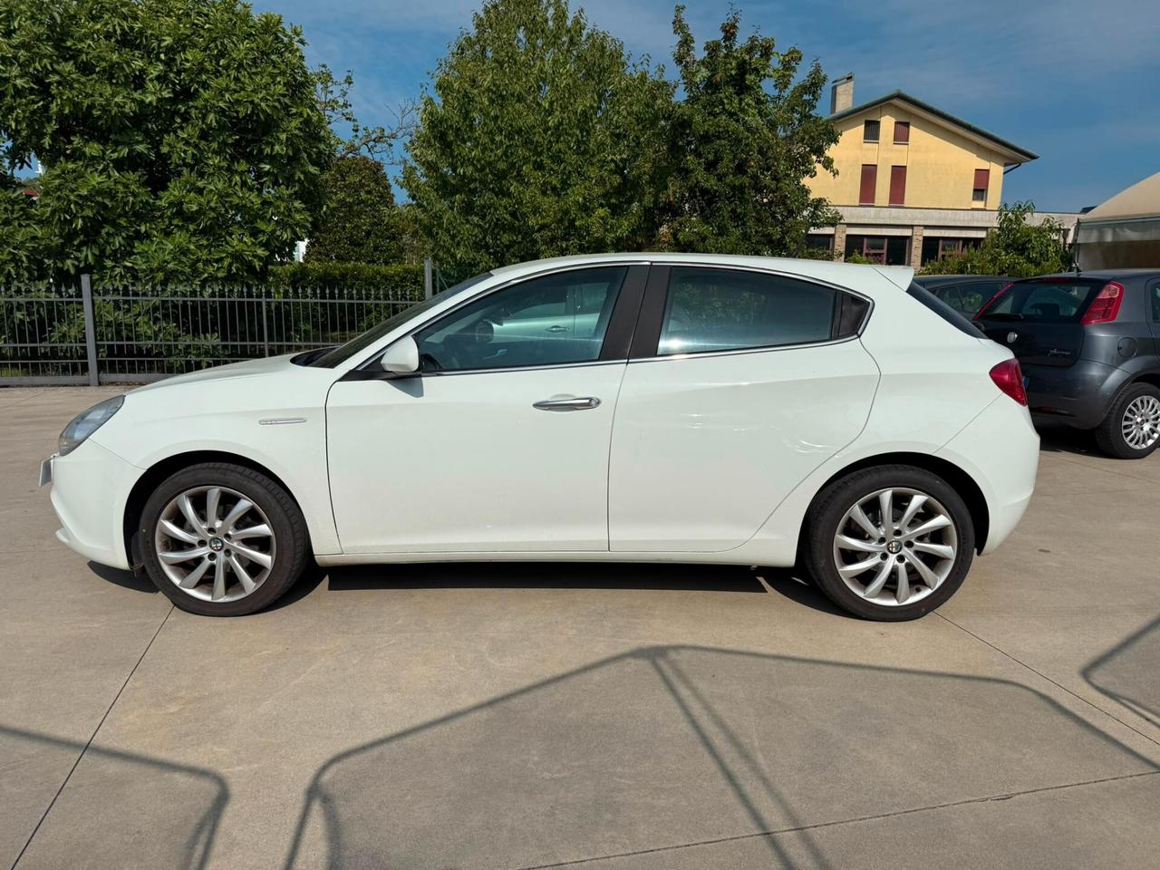 Alfa Romeo Giulietta 1.4 t. Distinctive BENZ/GPL 120cv