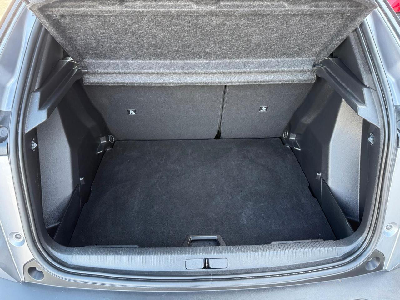 Peugeot 2008 PureTech 100 S&S Allure - ok neopatentati -