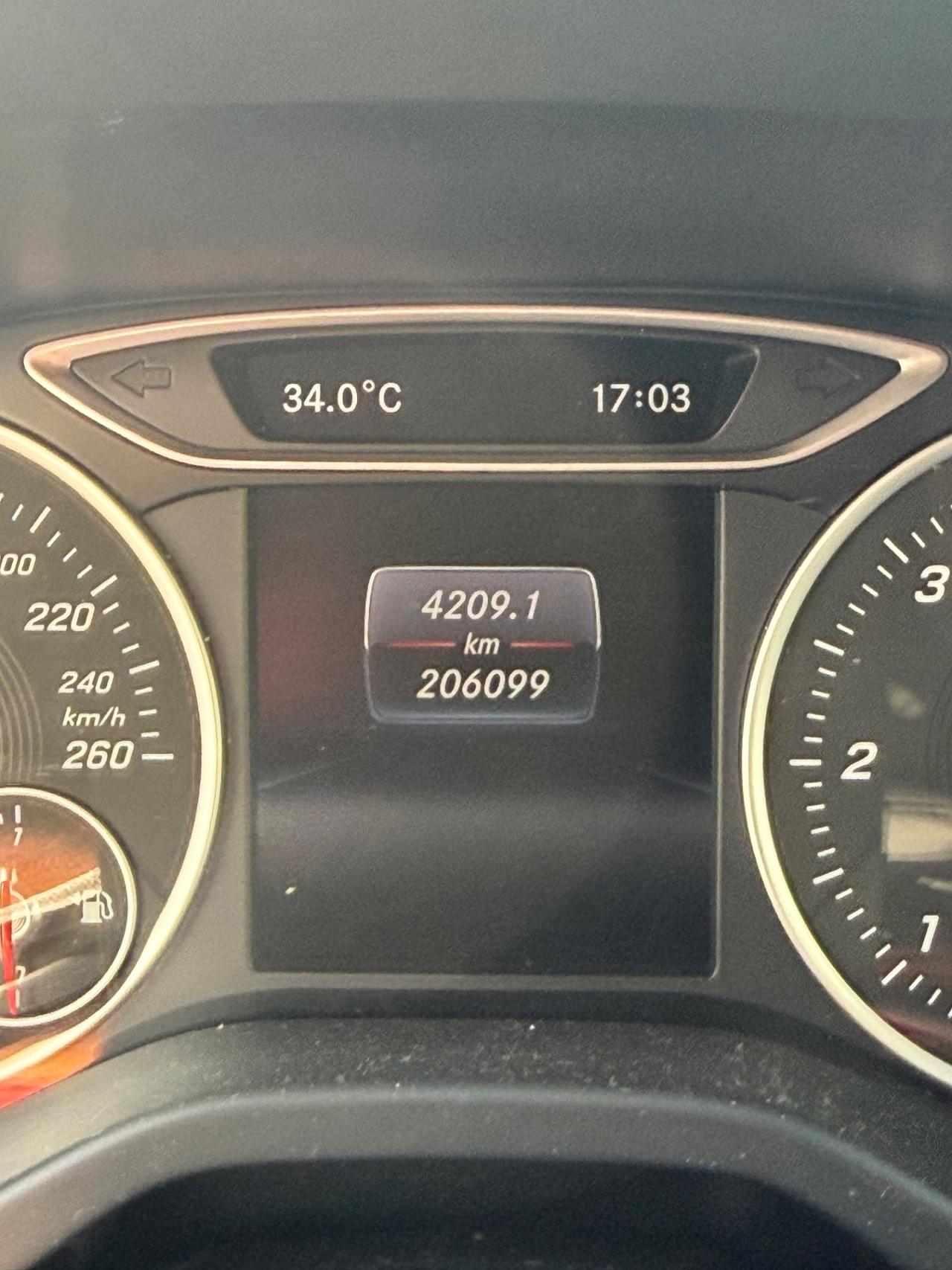 Mercedes-benz A 180 d Business