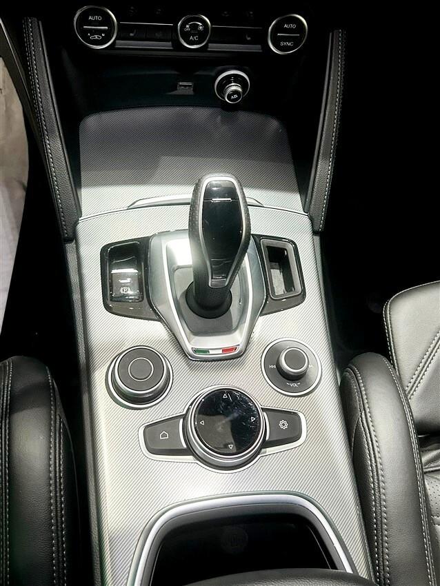Alfa Romeo Stelvio 2.2 Turbodiesel 210 CV AT8 Q4 Veloce