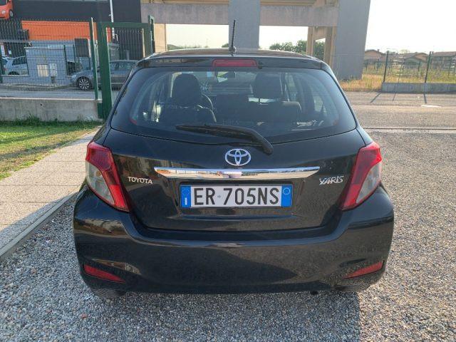 TOYOTA Yaris 1.0 5 porte Active