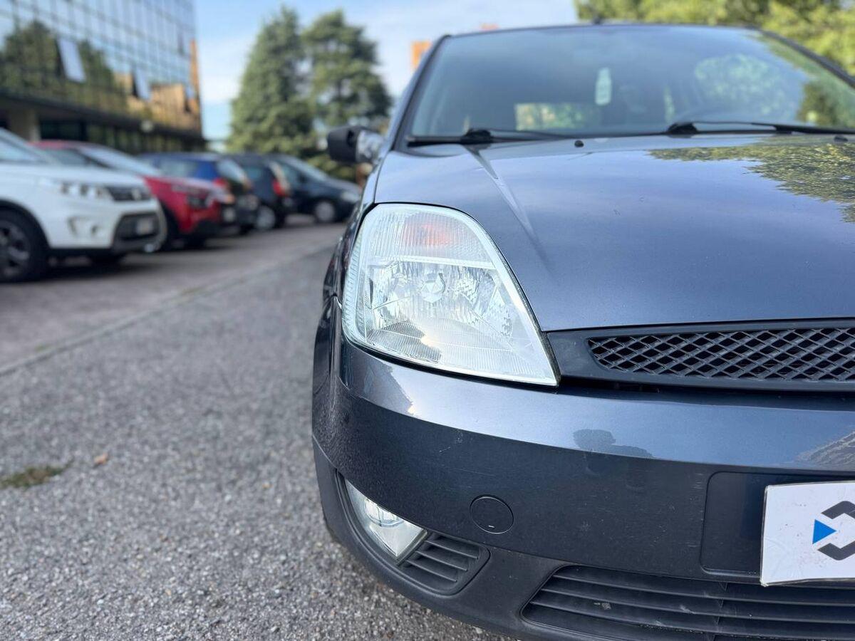 Ford Fiesta V 2006 1.2 Ghia 3p