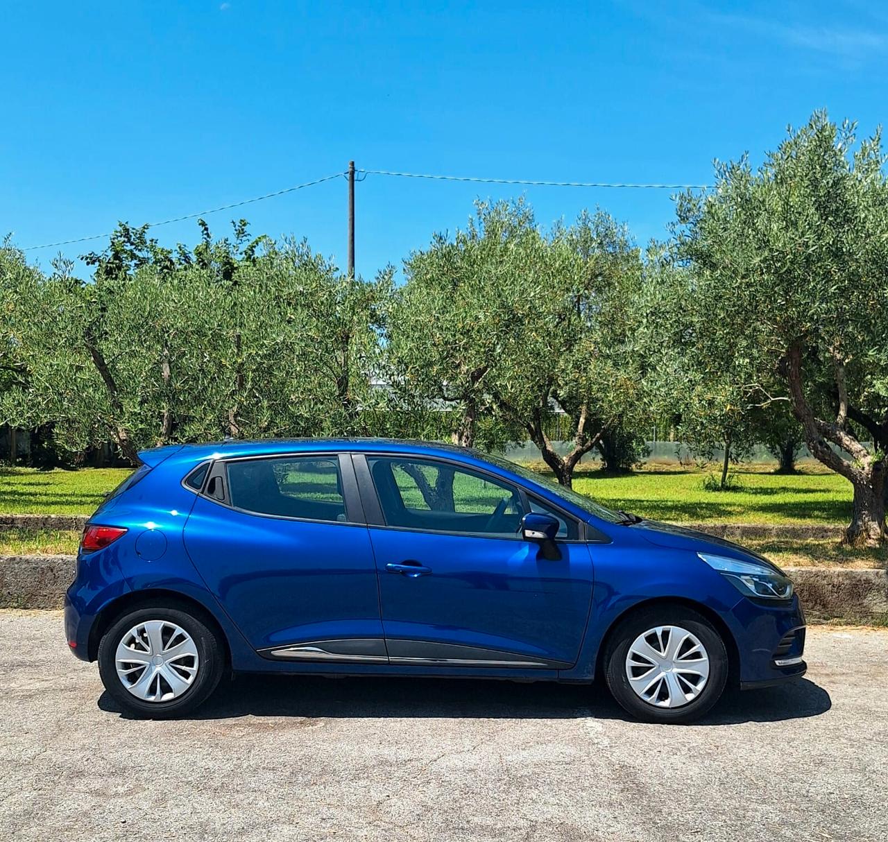 Renault Clio 1.2 - 75CV - Benzina - 5 porte
