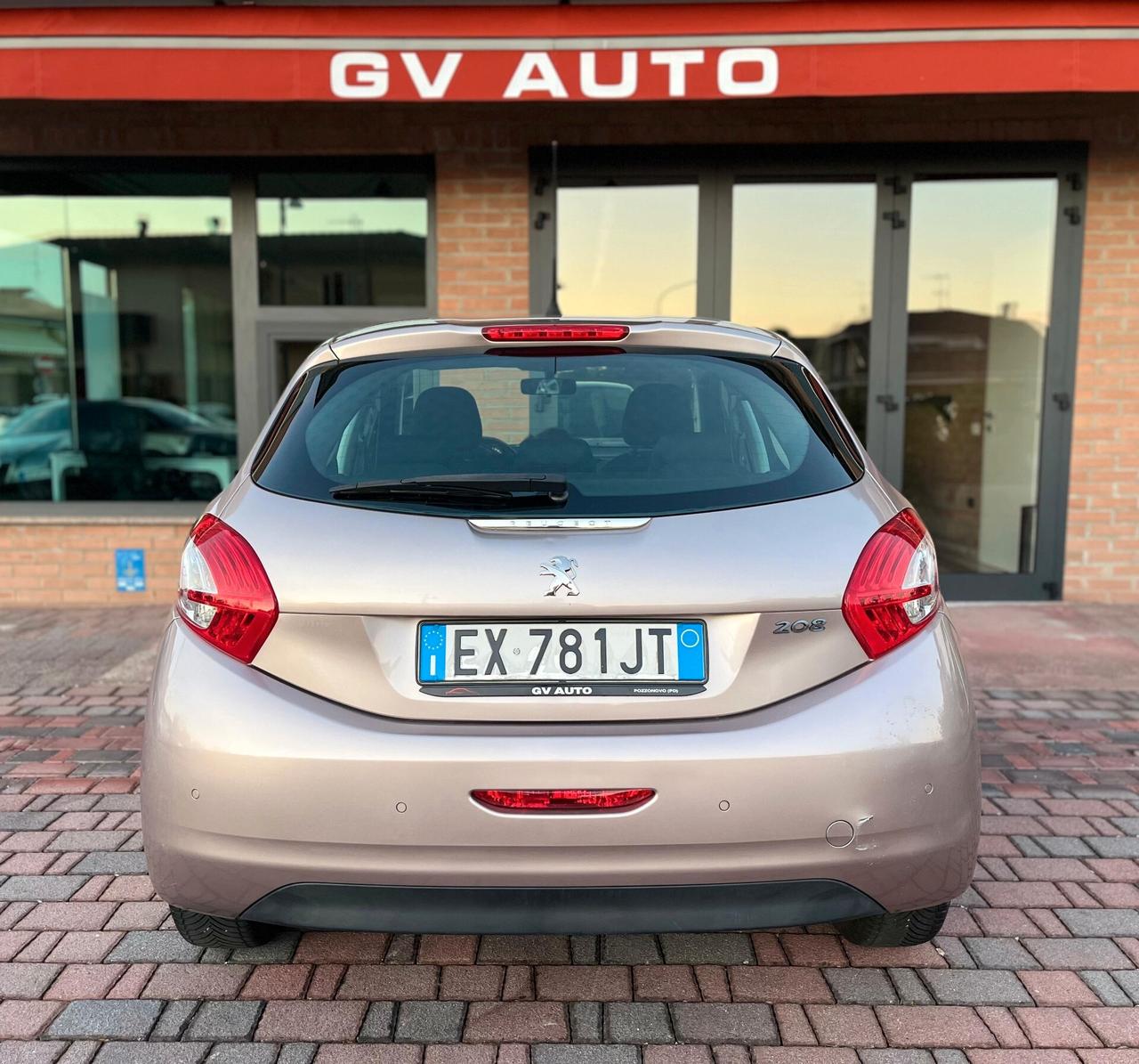 Peugeot 208