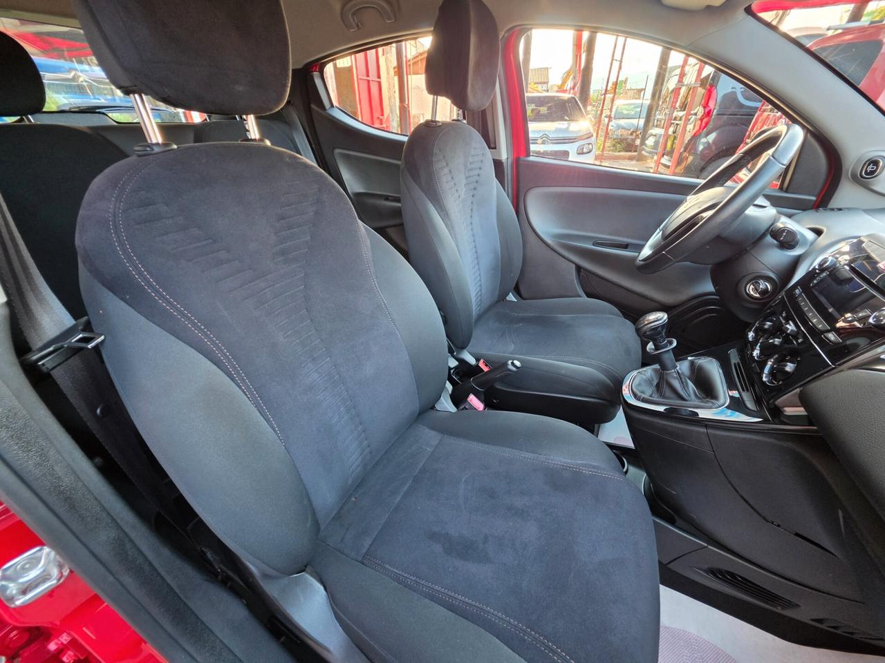 Lancia Ypsilon 1.2 benzina 01/2013 cv69
