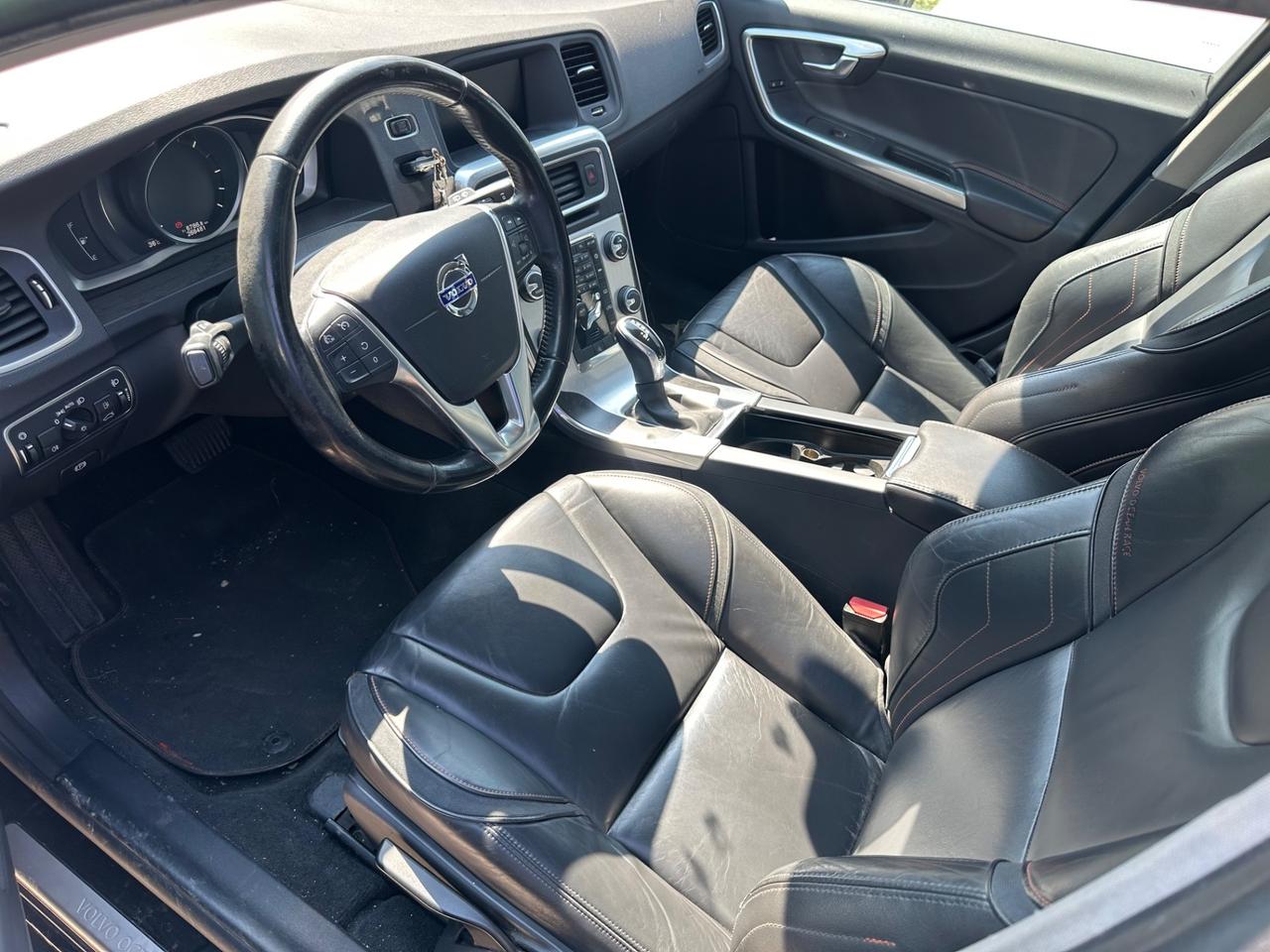 Volvo V60 2.0 Diesel Cambio Automatico Full 2016