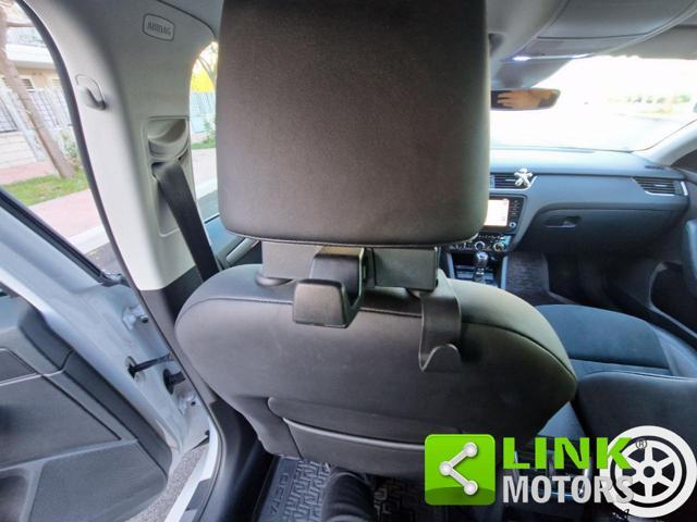 SKODA Octavia 1.5 DSG Wagon Style G-Tec UNICO PROP.