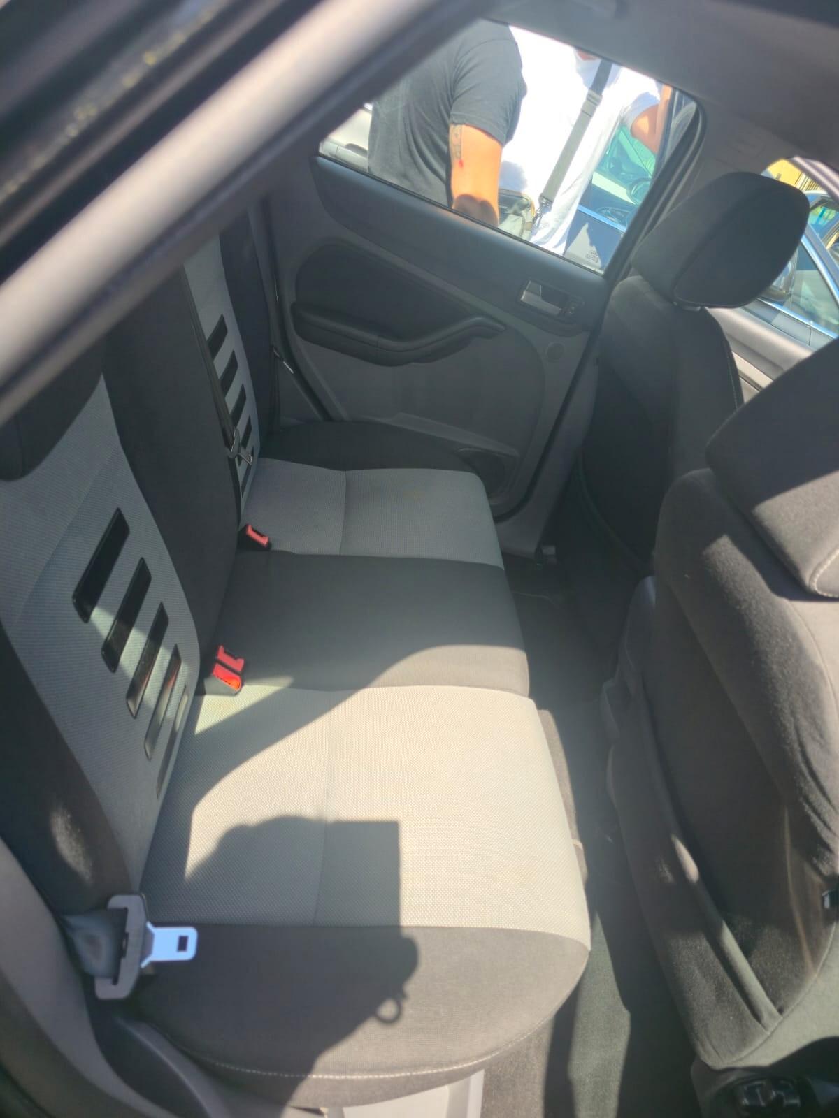 PROMOZIONE ESTIVA Ford Focus 1.6 TDCi (110CV) 5p. Ikon DPF