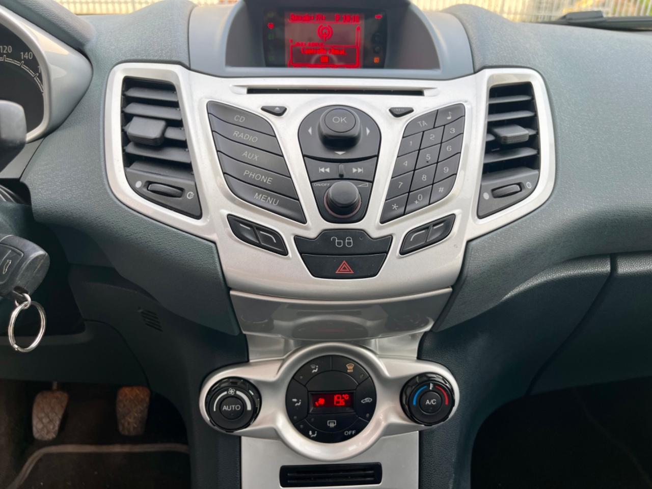 Ford Fiesta 1.2benz 2009 113.000km perfetta per neopatentati
