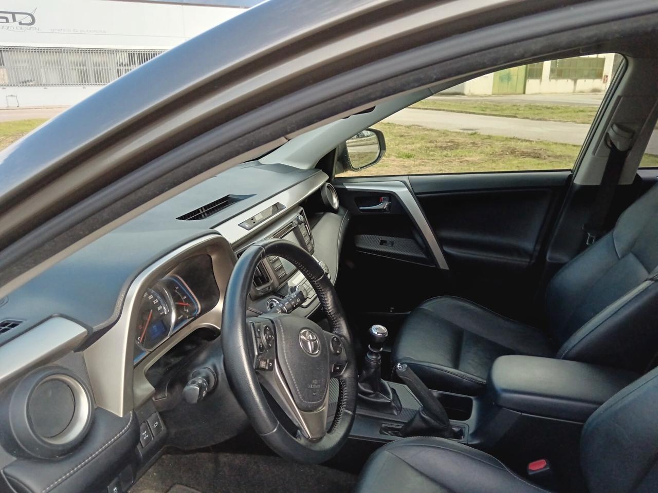 Toyota RAV 4 RAV4 2.2 D-CAT A/T 4WD Style