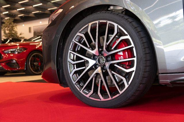 AUDI S5 Avant TFSI mHEV.CV.392. S tronic quattroS attitude
