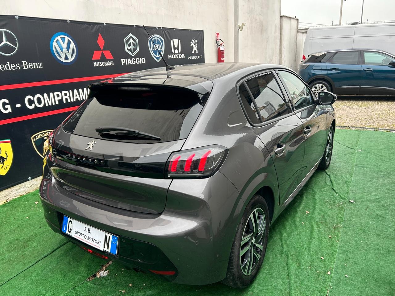 Peugeot 208 2022 1.5 DIESEL 5 porte Allure LEGGI
