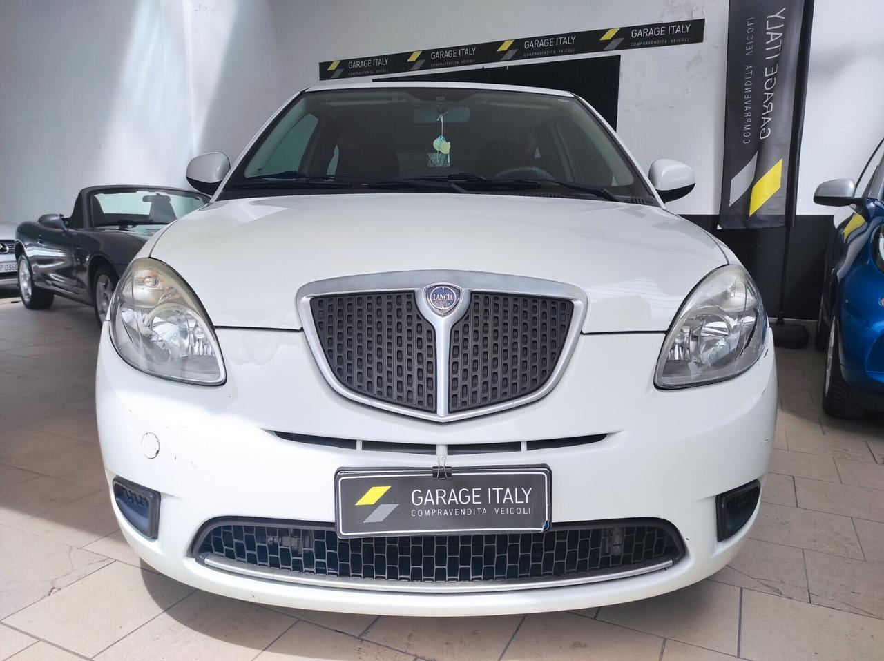 Lancia Ypsilon 1.2 Argento NEOPATENTATI