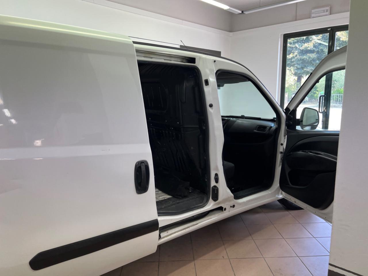 Opel Combo 1.6 CDTI 105CV EcoFLEX PL-TN Van S&S (1000kg) E5 **GANCIO TRAINO**