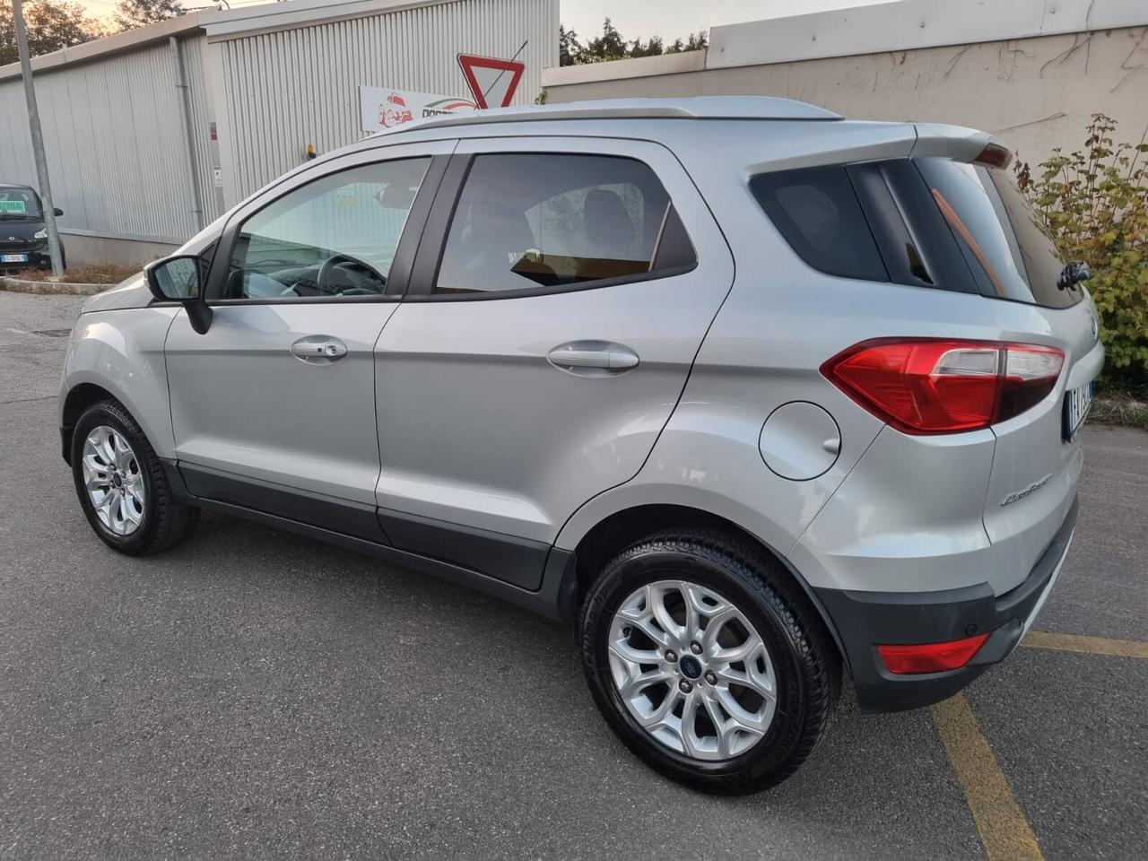 Ford EcoSport 1.5 110 CV Powershift Business