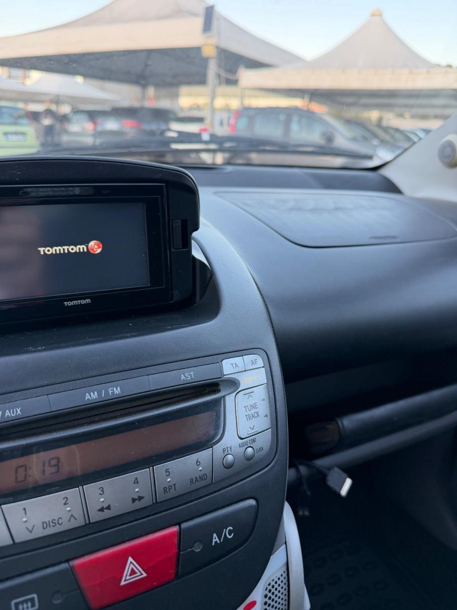 TOYOTA - Aygo - 1.0 12V VVT-i 5p. Sol Connect MMT