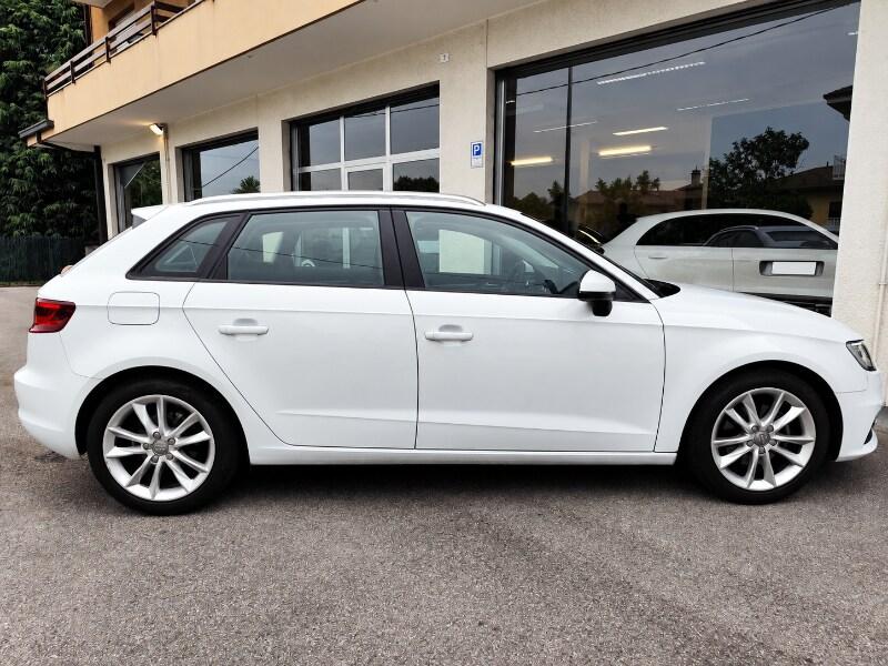 AUDI A3 3ª serie A3 SPB 1.6 TDI Ambition
