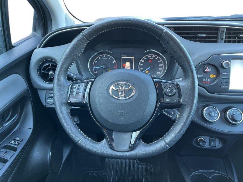 Toyota Yaris III 2017 5p 1.0 Active my18