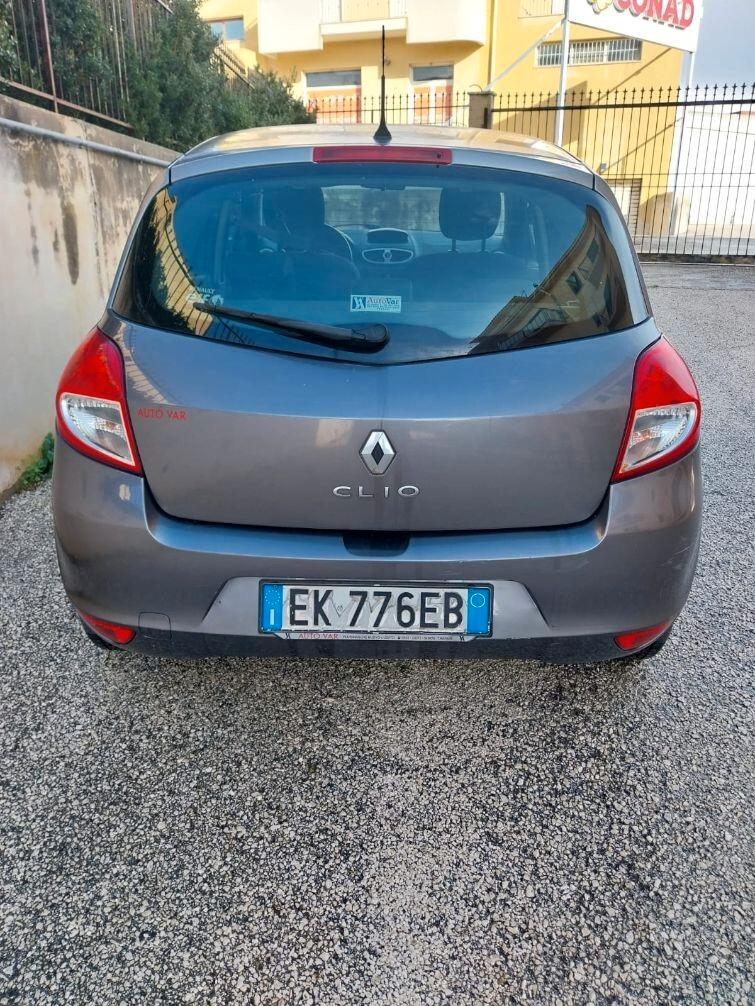 Renault Clio Yahoo!