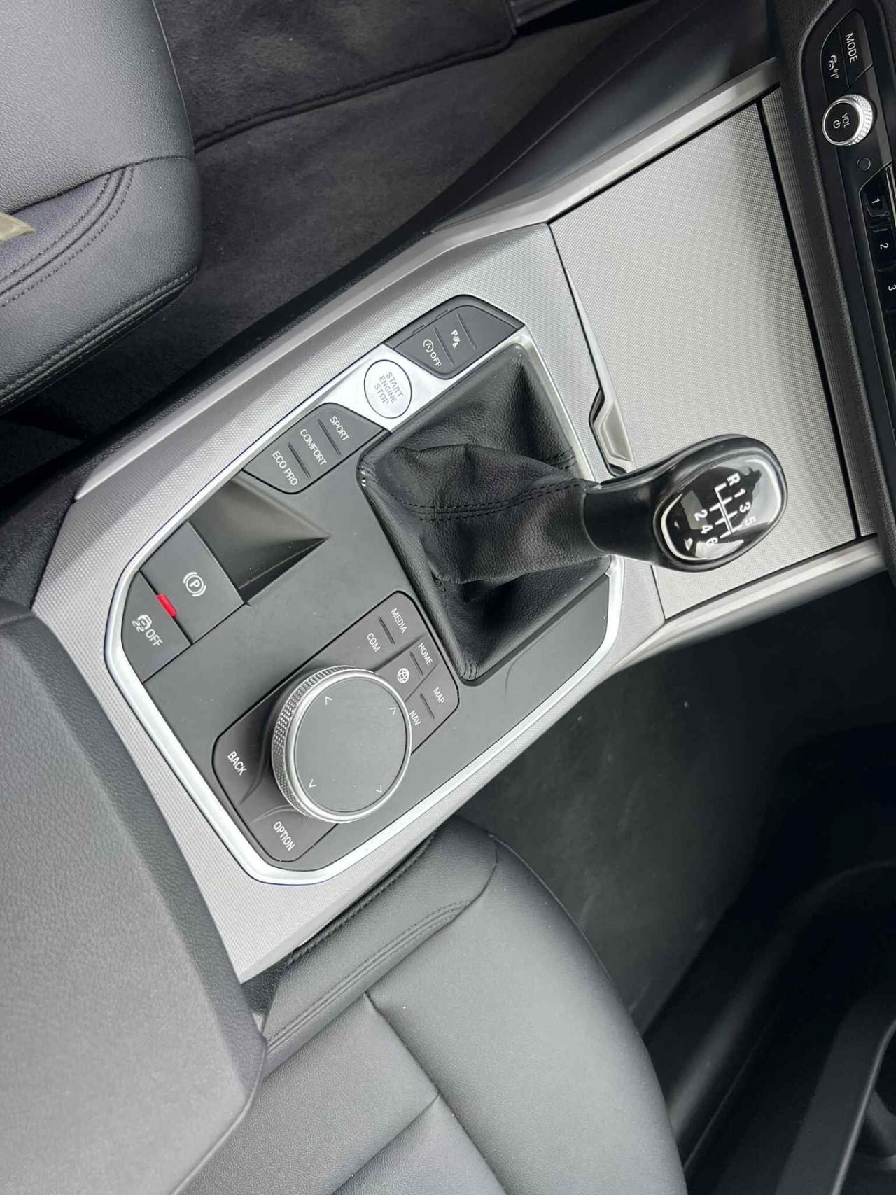 Bmw 318 D 136CV 6M -PELLE-HARMAN K-TETTO A