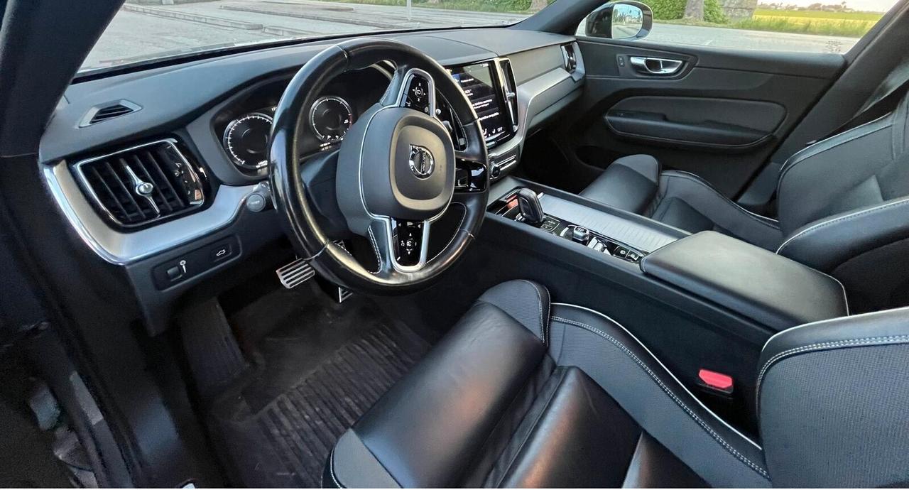 Volvo XC 60 XC60 B4 (d) AWD Geartronic R-design