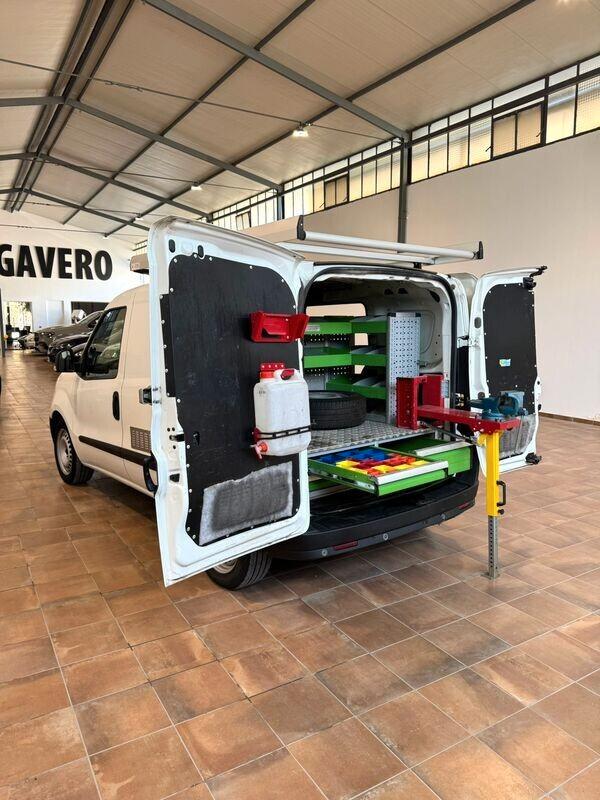 FIAT DOBLO' 1.6mjt 105cv ATTREZZATO