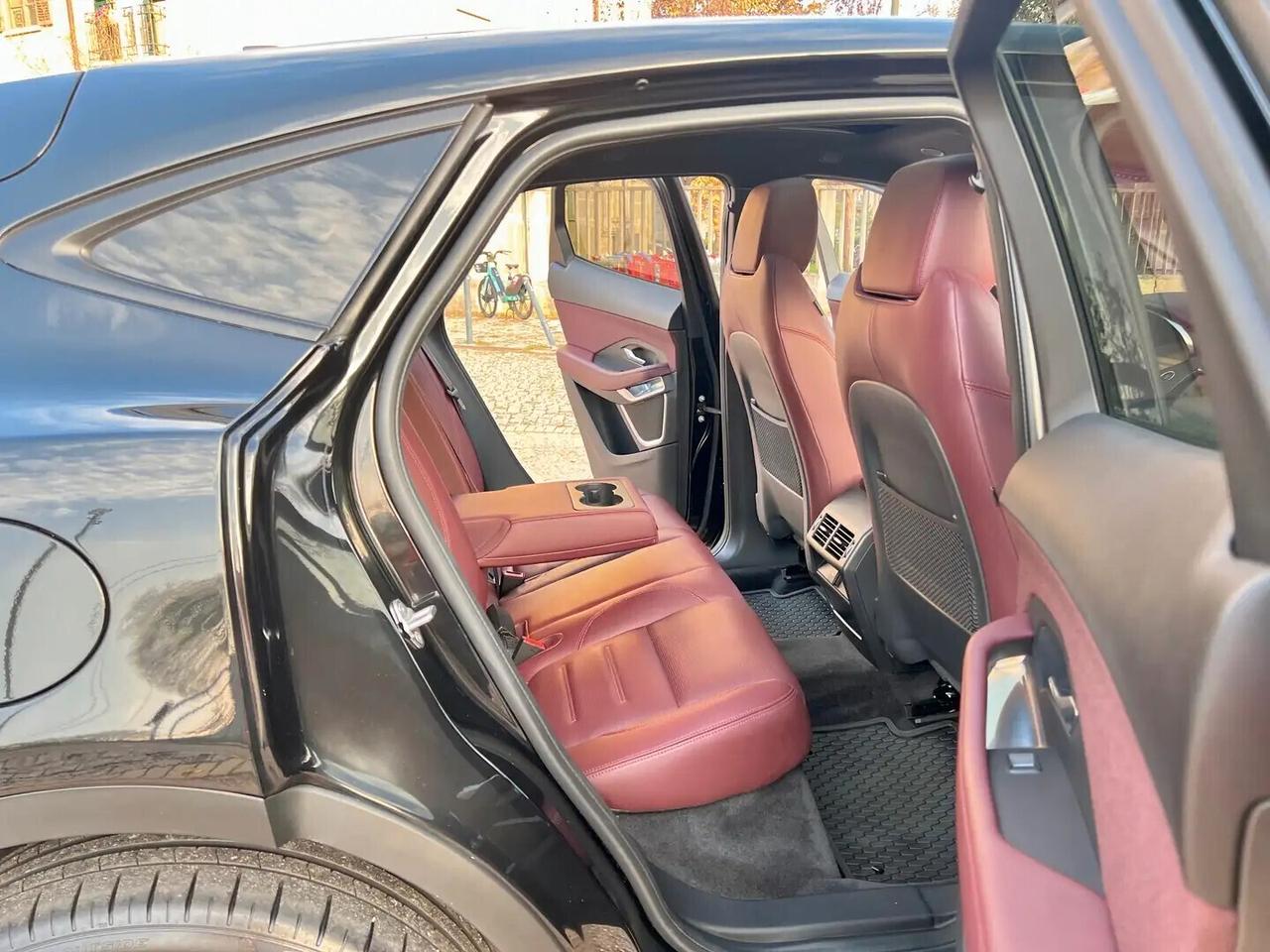 Jaguar E-Pace 2.0D I4 204 CV AWD Auto R-Dynamic HSE