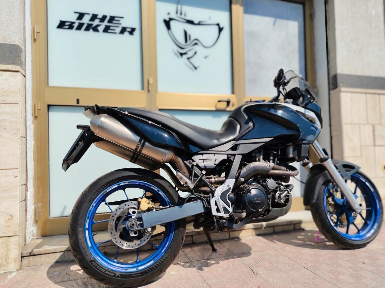 Aprilia Pegaso 650 Strada 35 kw akrapovic