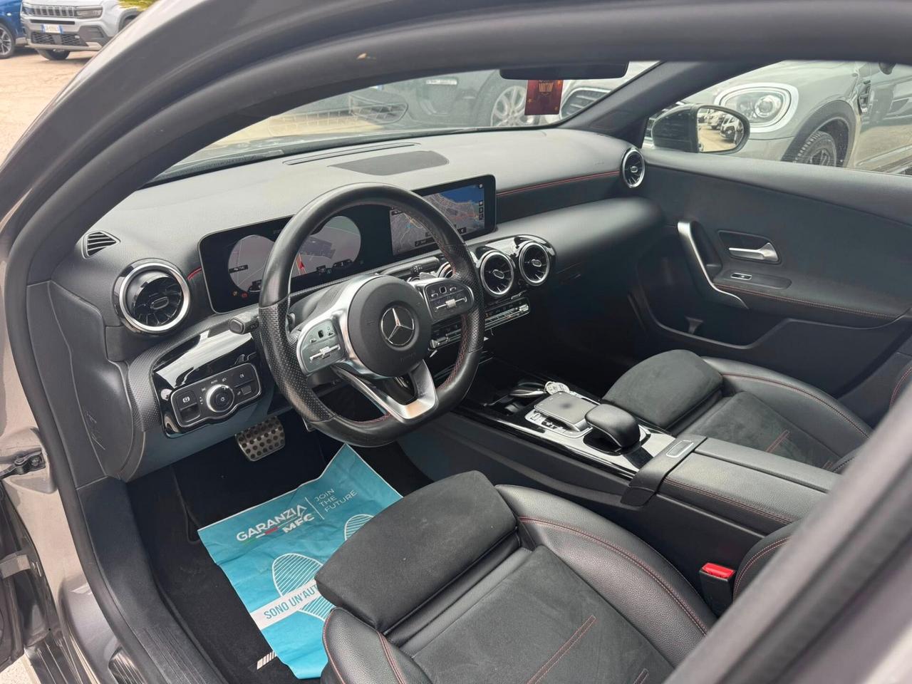 MERCEDES A200d PREMIUM AMG NIGHT EDITION