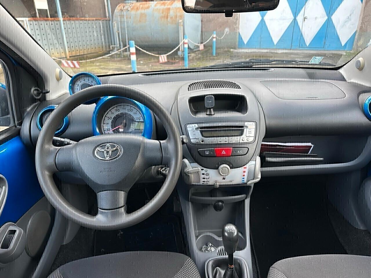 Toyota Aygo 1.0 12V VVT-i 5 porte Sol