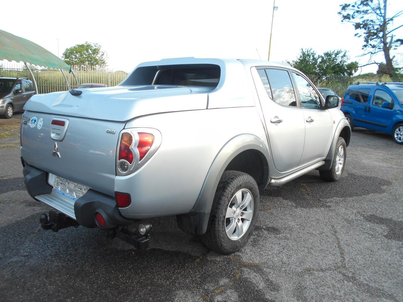 Mitsubishi L200 2.5 DI-D/136CV Doppia Cab Intense HARDTOP 4X4