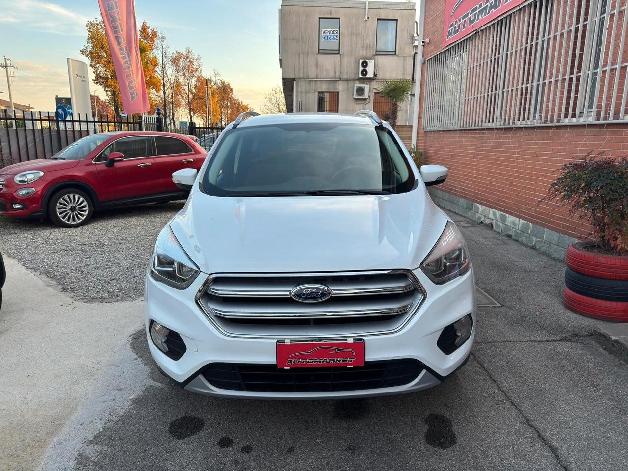 Ford Kuga 1.5 TDCI 120CV 2WD Titanium