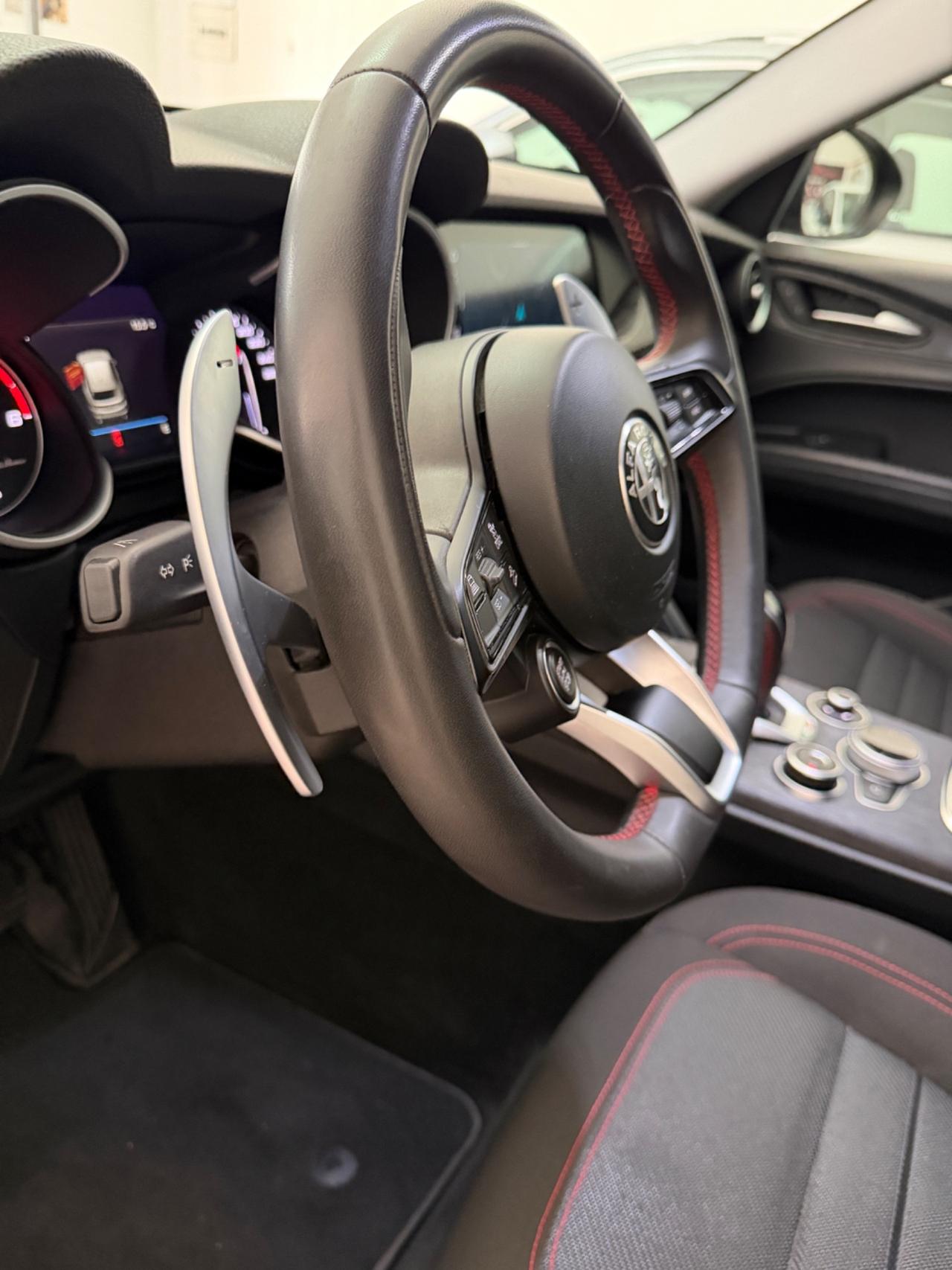 Alfa Romeo Stelvio Rosso edizione