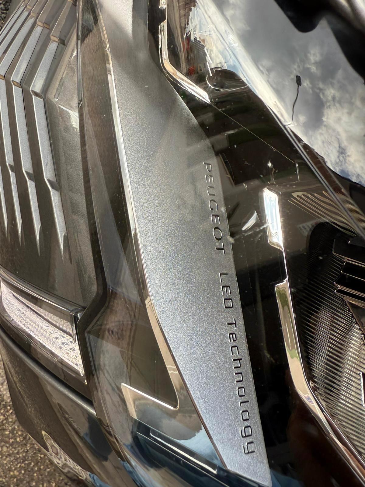 Peugeot 3008 HDi 130 S&S EAT8 Allure Pack...