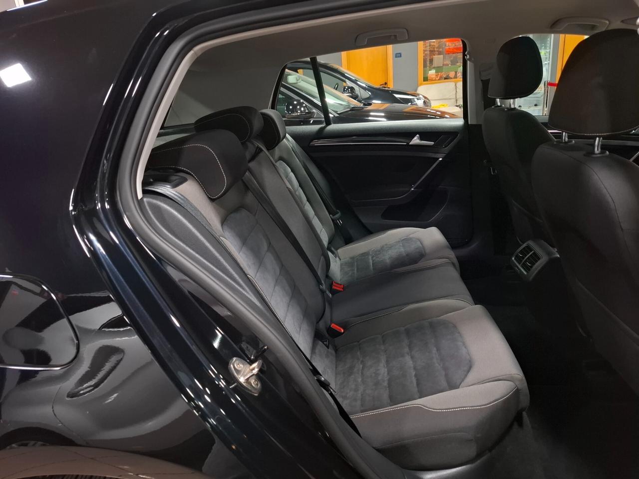 Volkswagen Golf 1.6 TDI 110cv Neopatentato