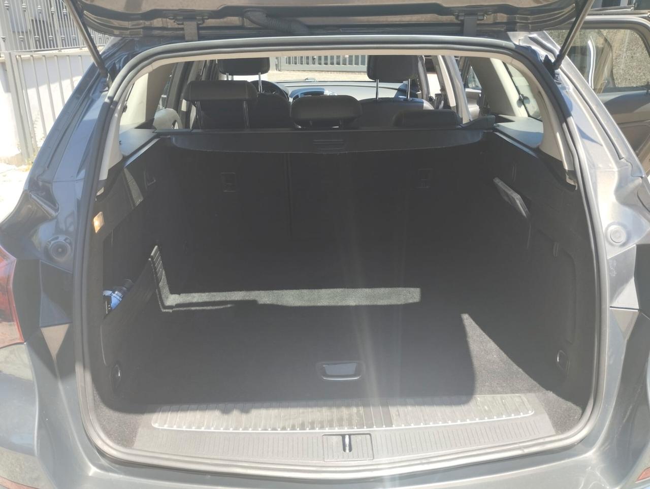 Opel Astra 1.7 CDTI 130CV Sports Tourer Cosmo