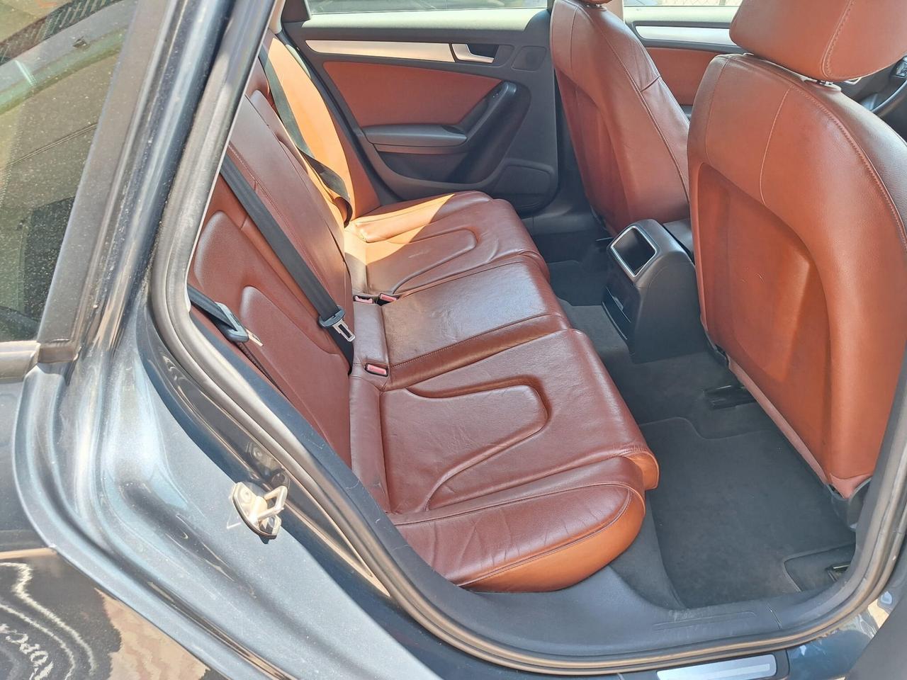 Audi A4 Avant 2.0 TDI Sport Paket 2008 Xeno Pelle