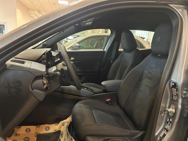 ALFA ROMEO Junior 1.2 145 CV Hybrid eDCT6 KM0