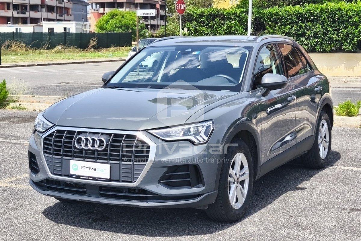 AUDI Q3 35 TFSI S tronic Business