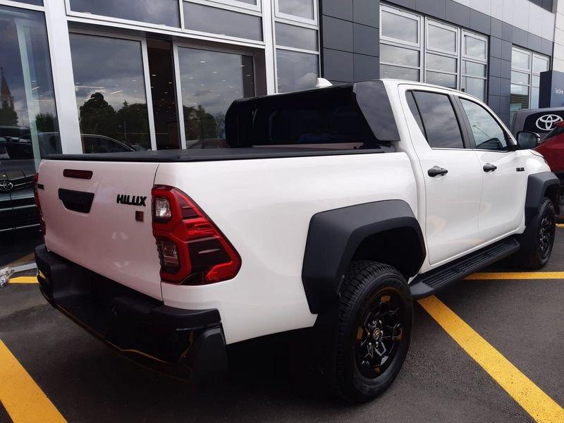 Toyota Hilux 2.8 D-4D A/T 4WD 4 porte Double Cab GR SPORT