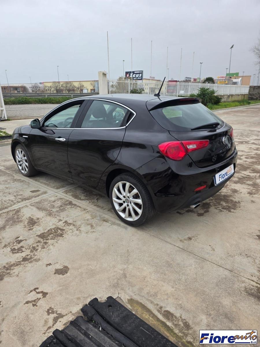 ALFA ROMEO - Giulietta - 1.6 JTDm-2 120 CV Distinctive