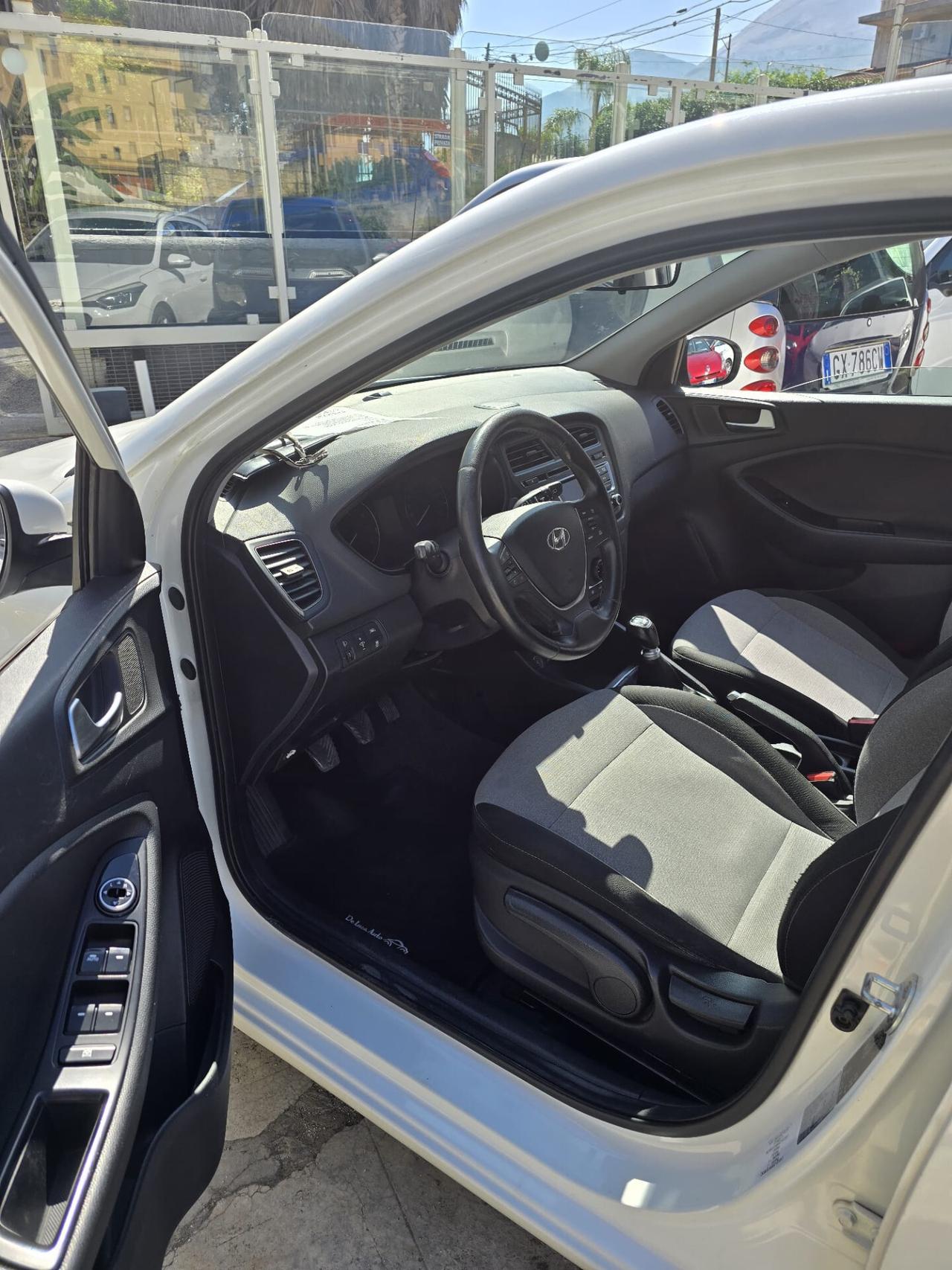 Hyundai i20 1.2 84 CV 5 porte Econext Comfort