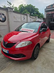 Lancia Ypsilon 1.2 69 CV 5 porte TETTO PANORAMICO APRIBILE