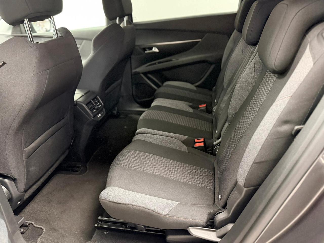 Peugeot 5008 BlueHDi 130 S&S EAT8 Active Pack